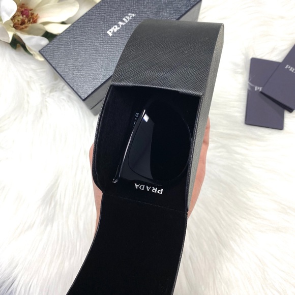 🕶😎 PRADA Sunglasses 😎🕶 - Picture 12 of 15